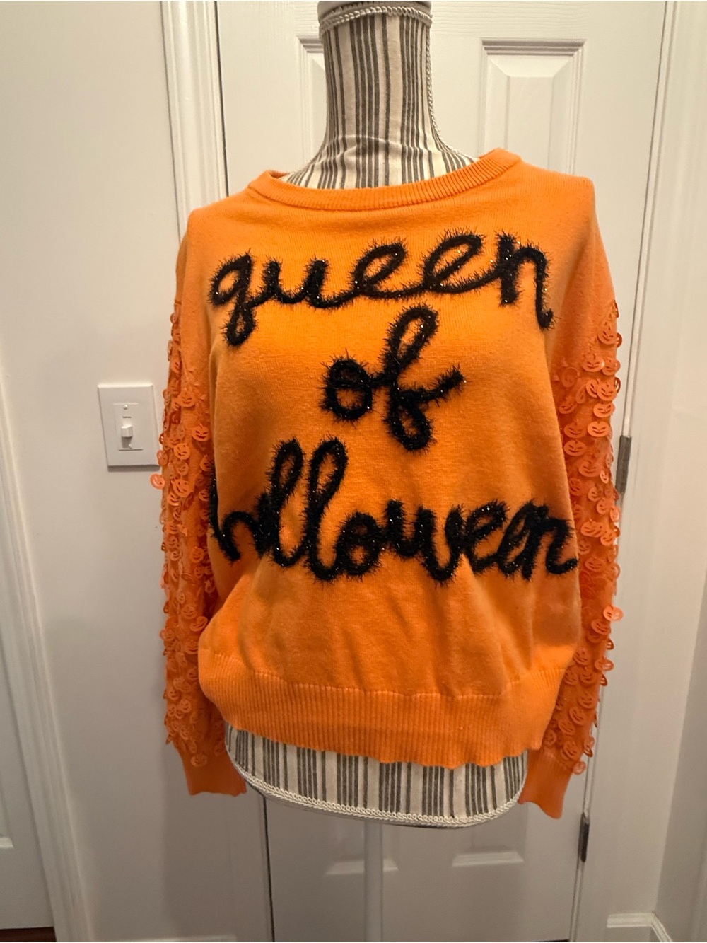 Orange Queen of Sparkles 'Queen of Halloween' Sweater small